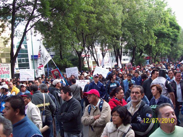 Mitin- Marcha de la SENER al SME por INSURGENTES